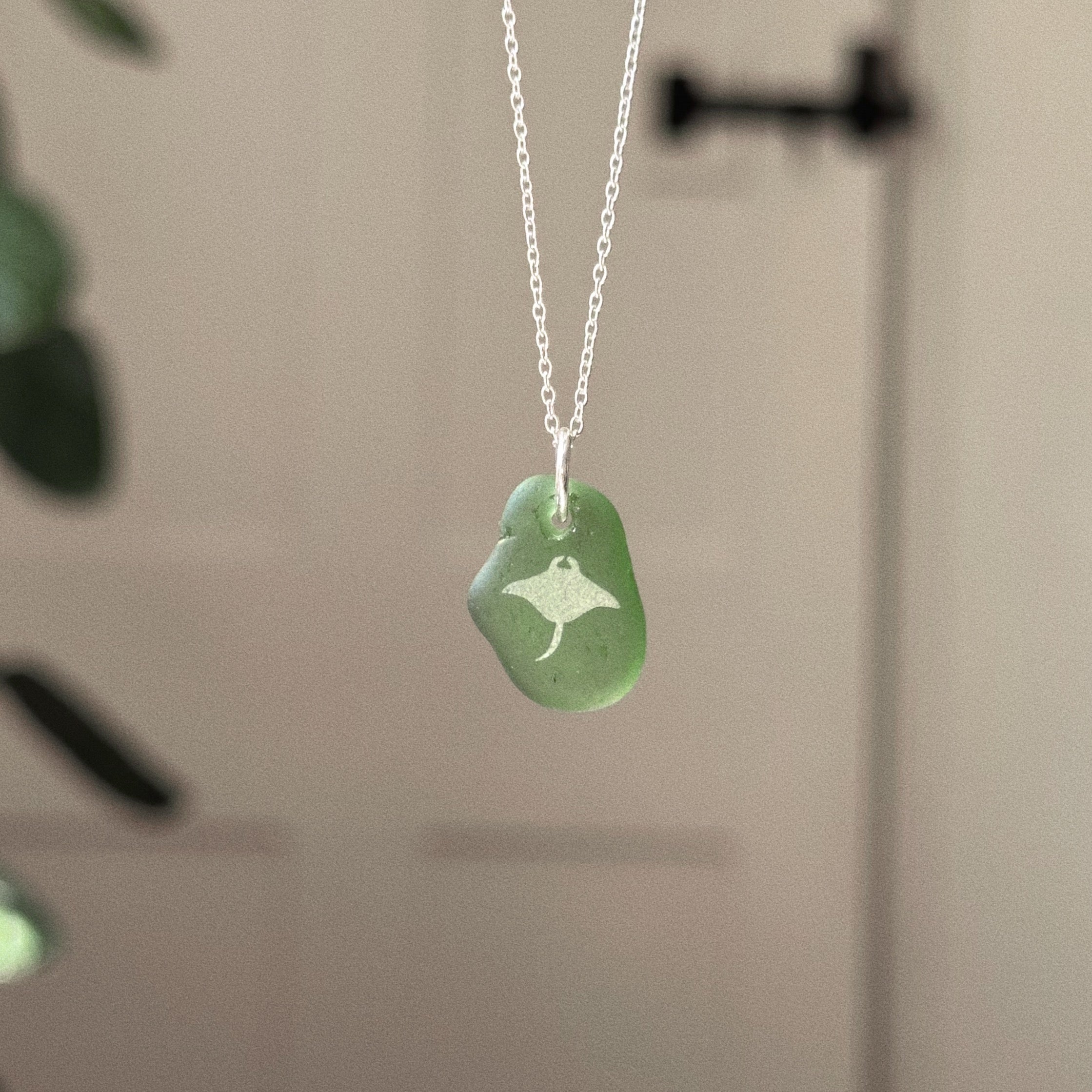 Manta ray silhouette pendant No. 1