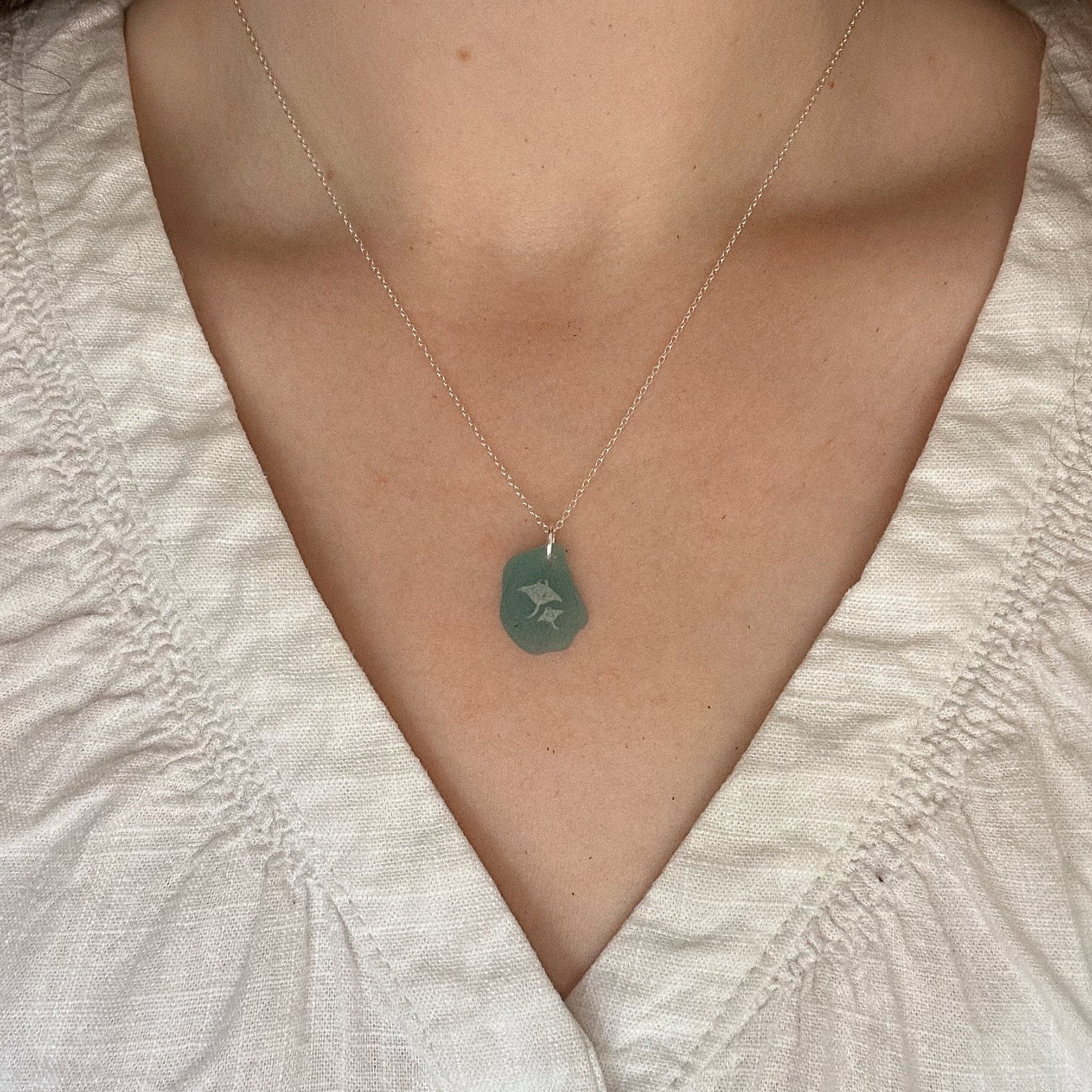 Manta ray silhouette pendant No. 2