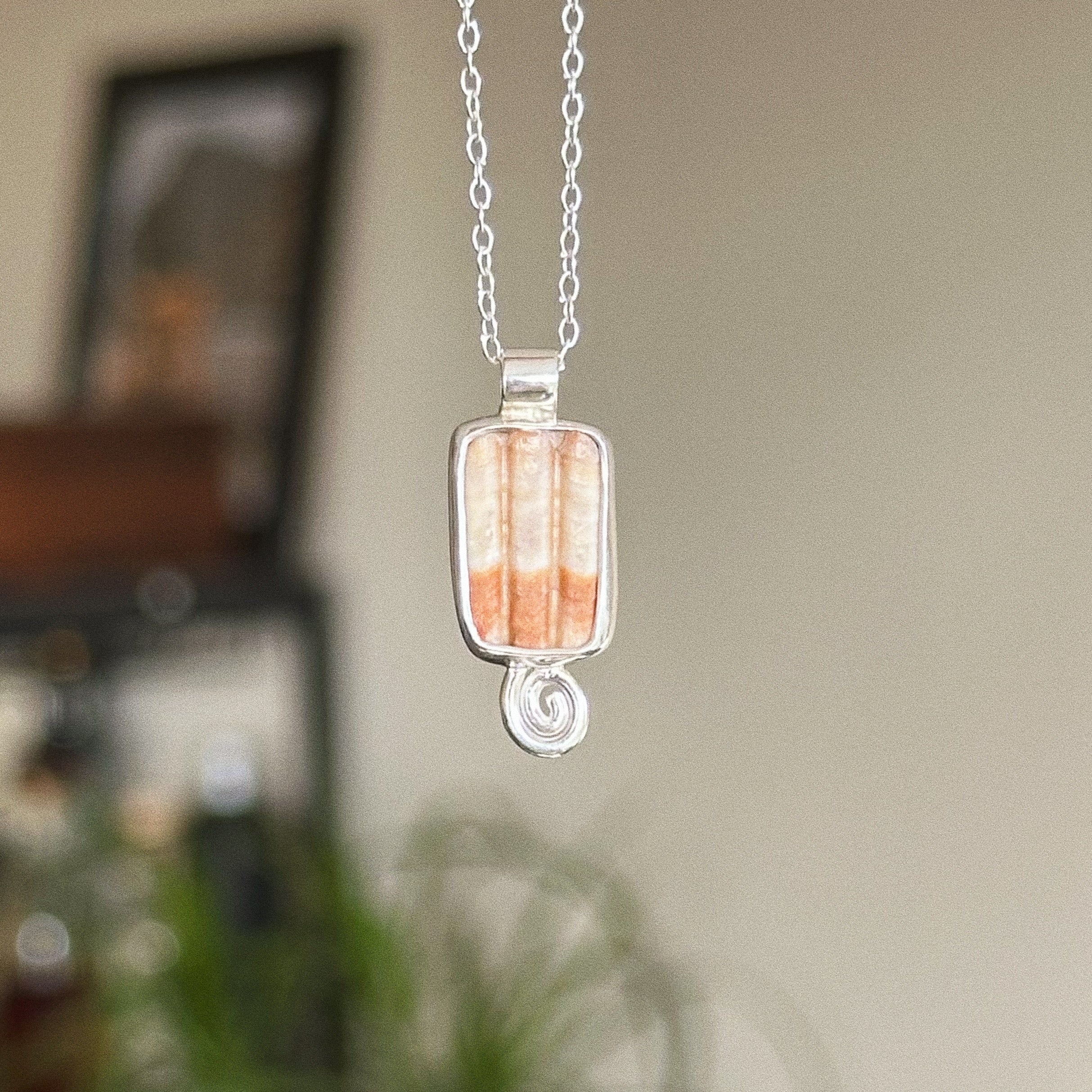 Shell pendant ~ Small bail