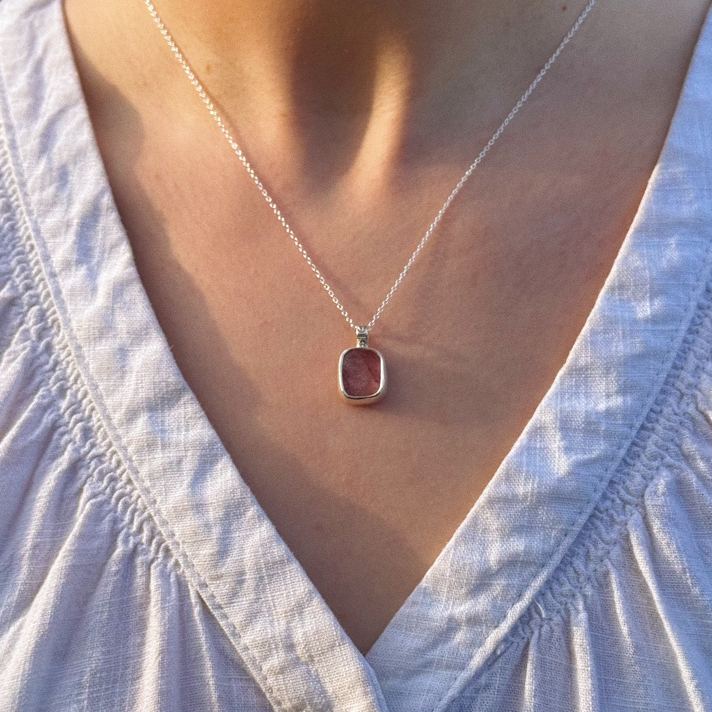 Strawberry quartz pendant