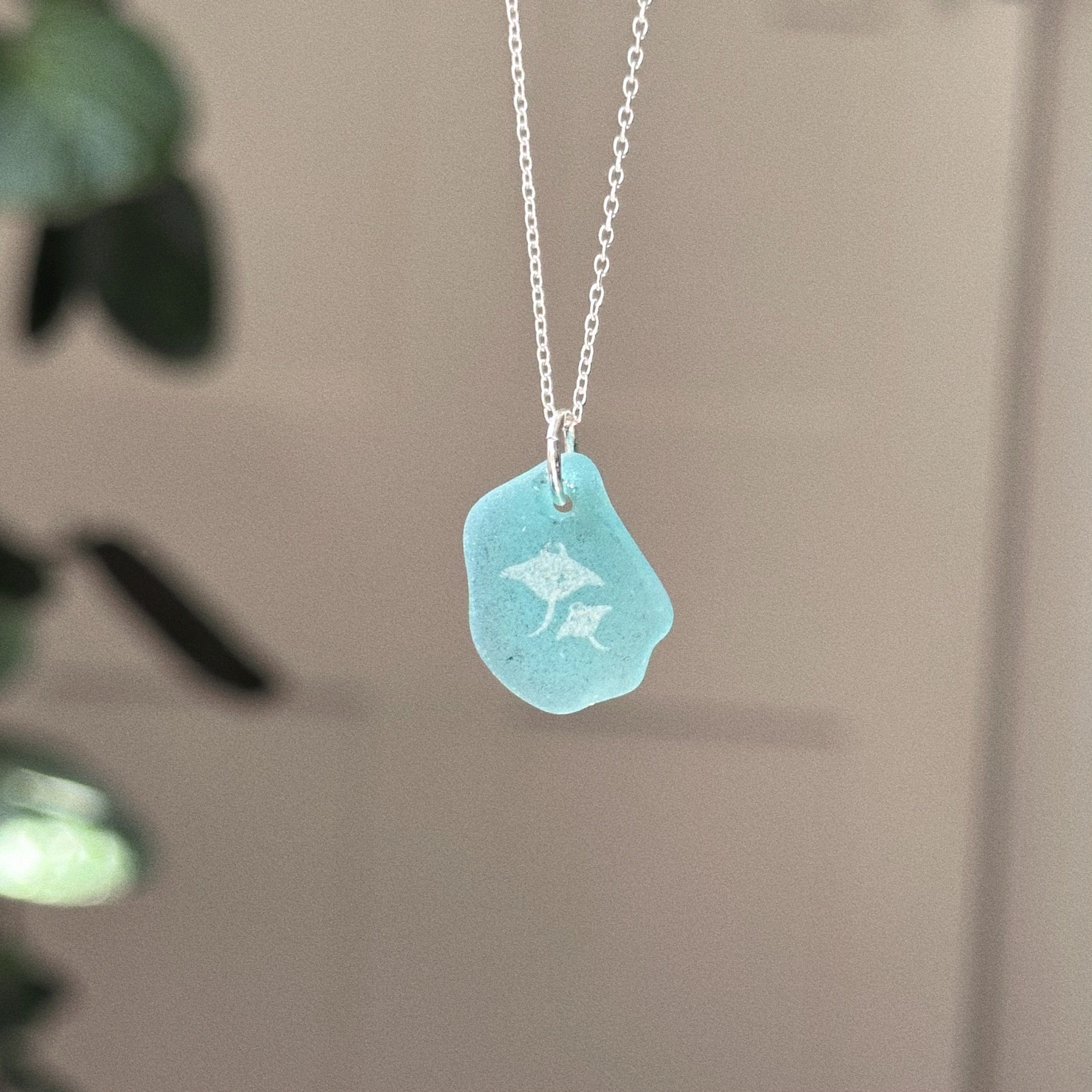 Manta ray silhouette pendant No. 2
