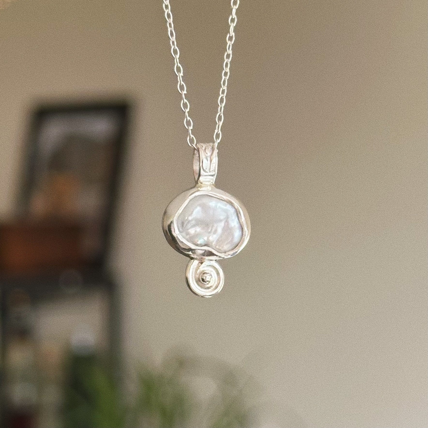 Keshi pearl pendant