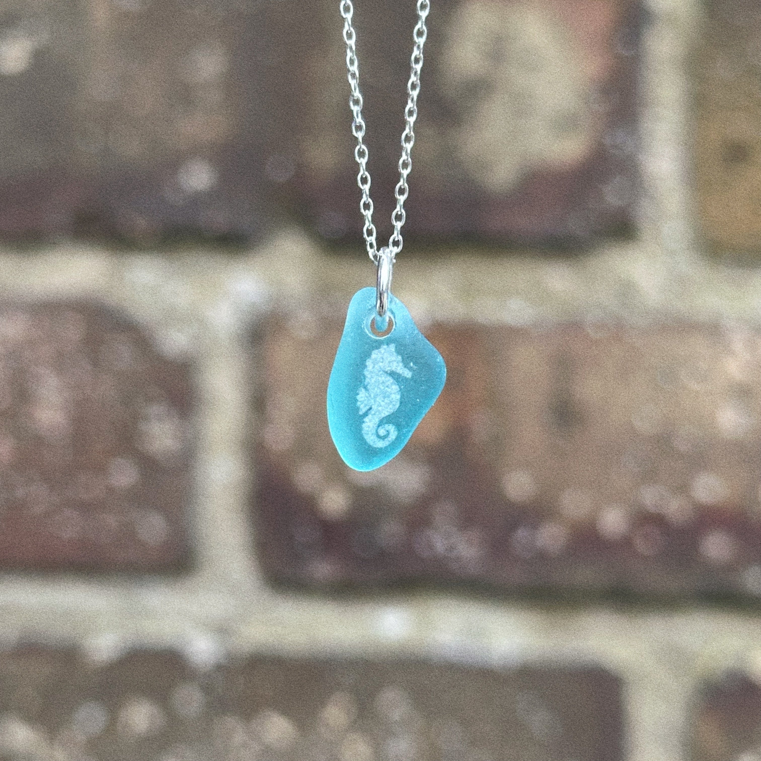Seahorse silhouette No. 6