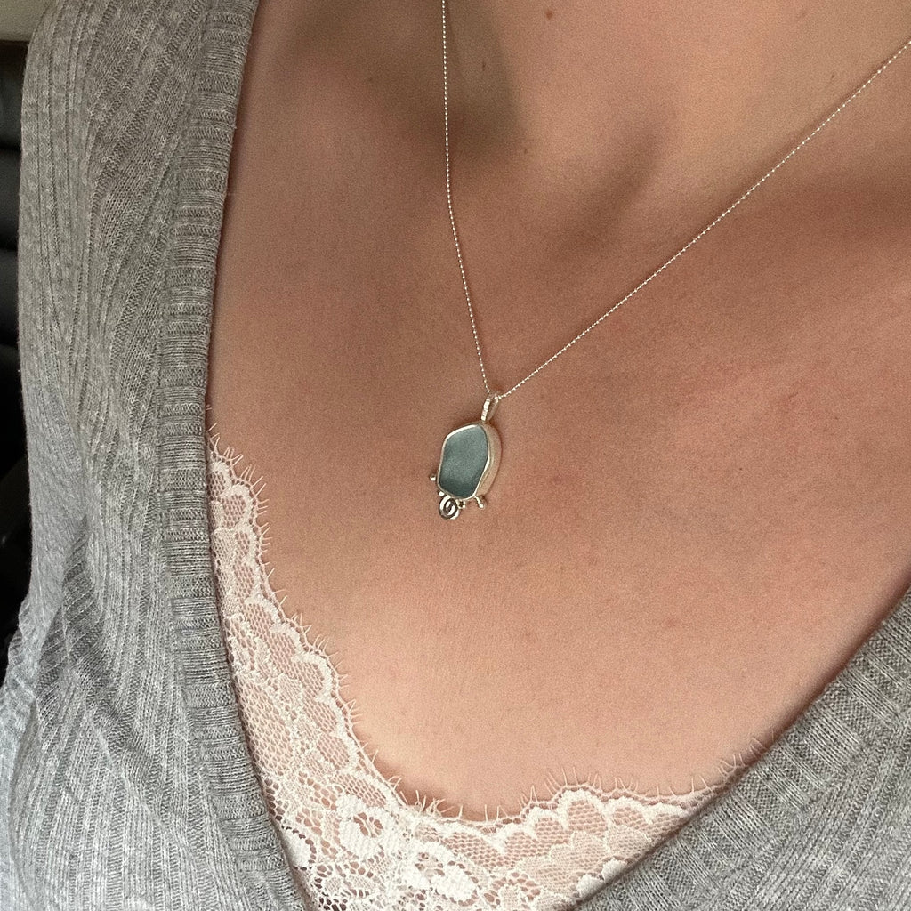 Artefact sea glass necklace No. 12
