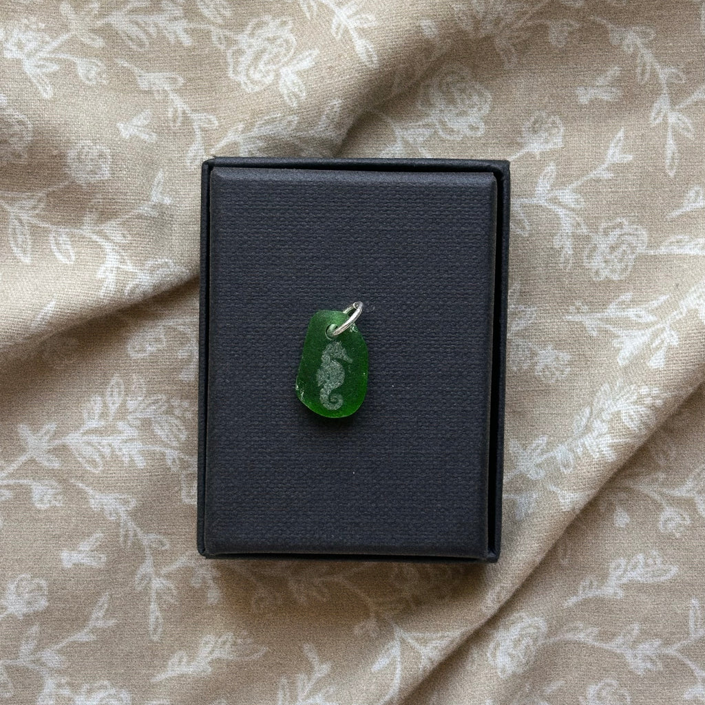 Seahorse silhouette No. 3