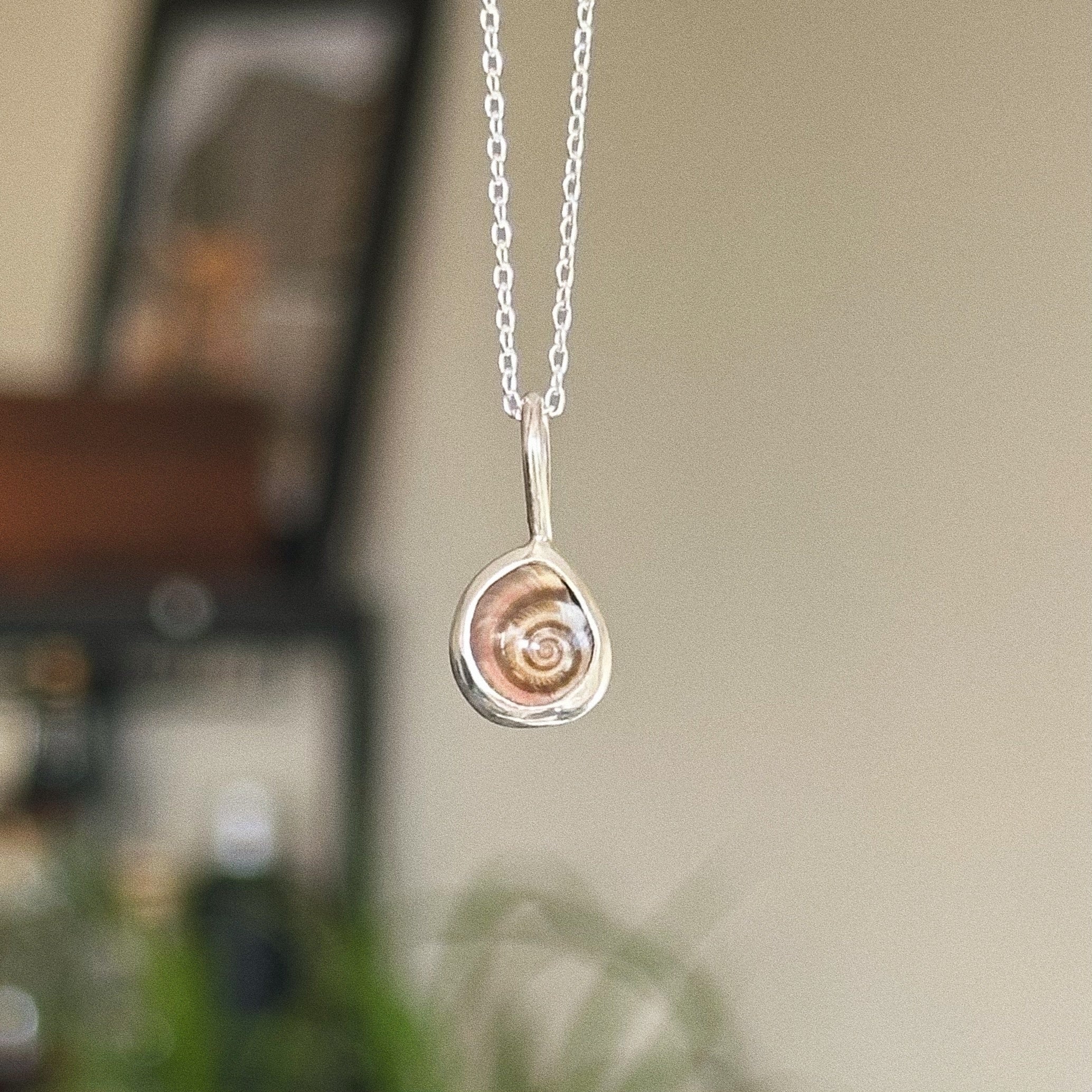 Mini shell pendant