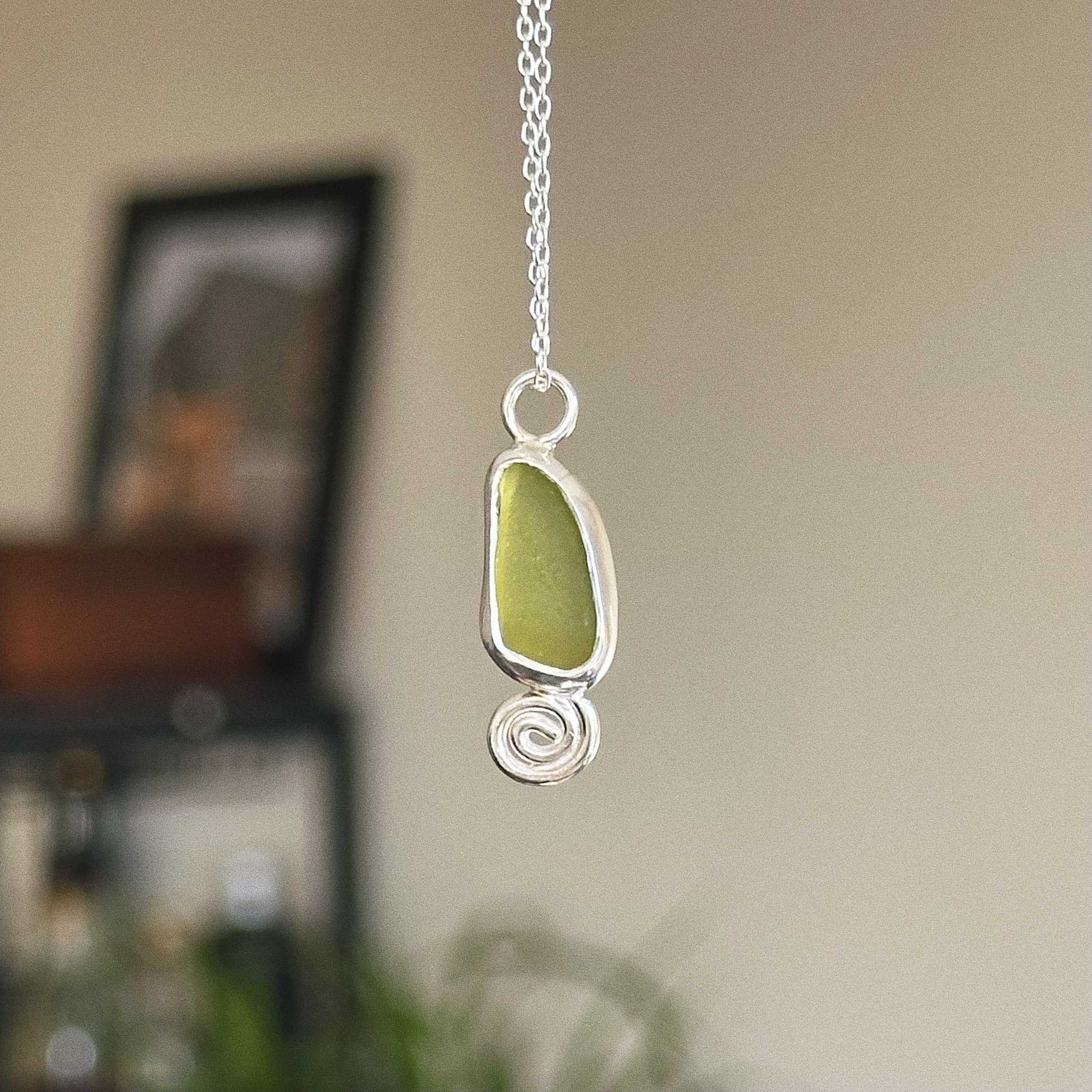 Reversible sea glass pendant
