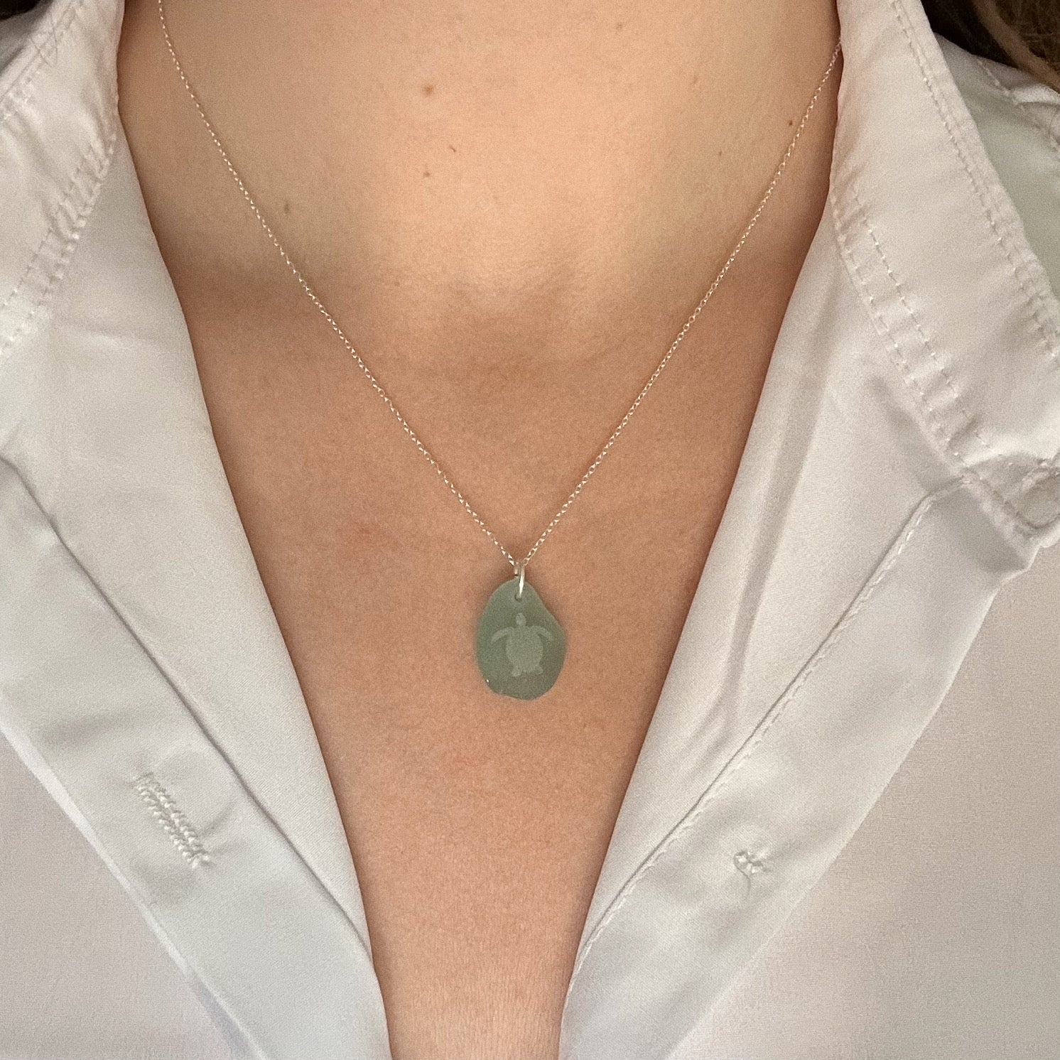 Turtle silhouette pendant No. 1