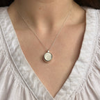 Operculum pendant No. 1
