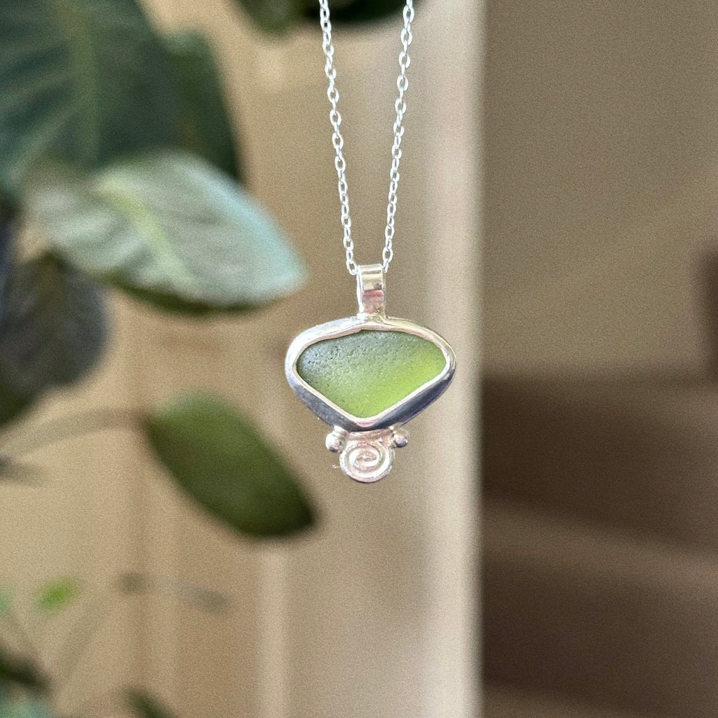 Sea glass pendant No. 3