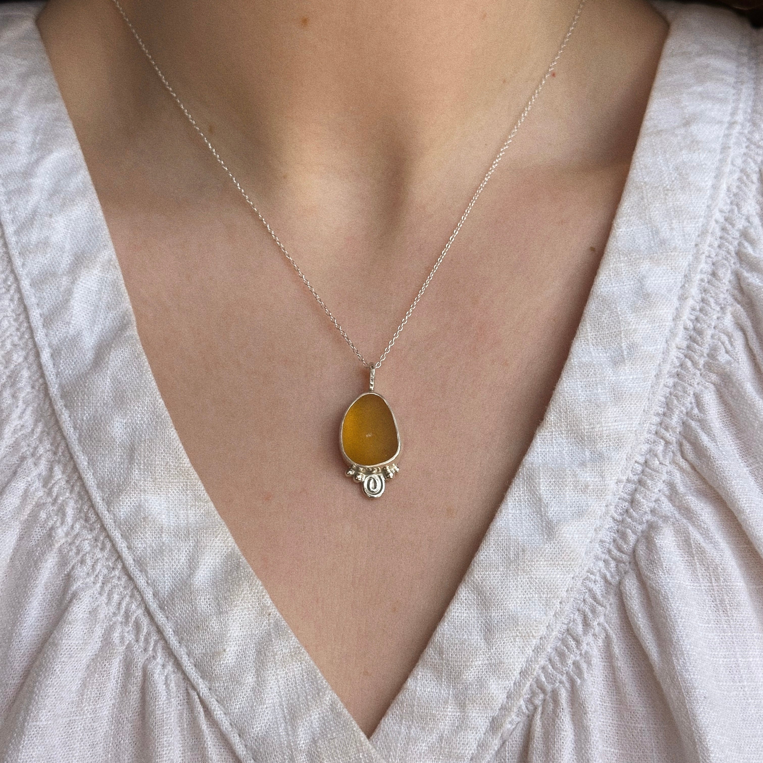 Sea glass pendant No. 5