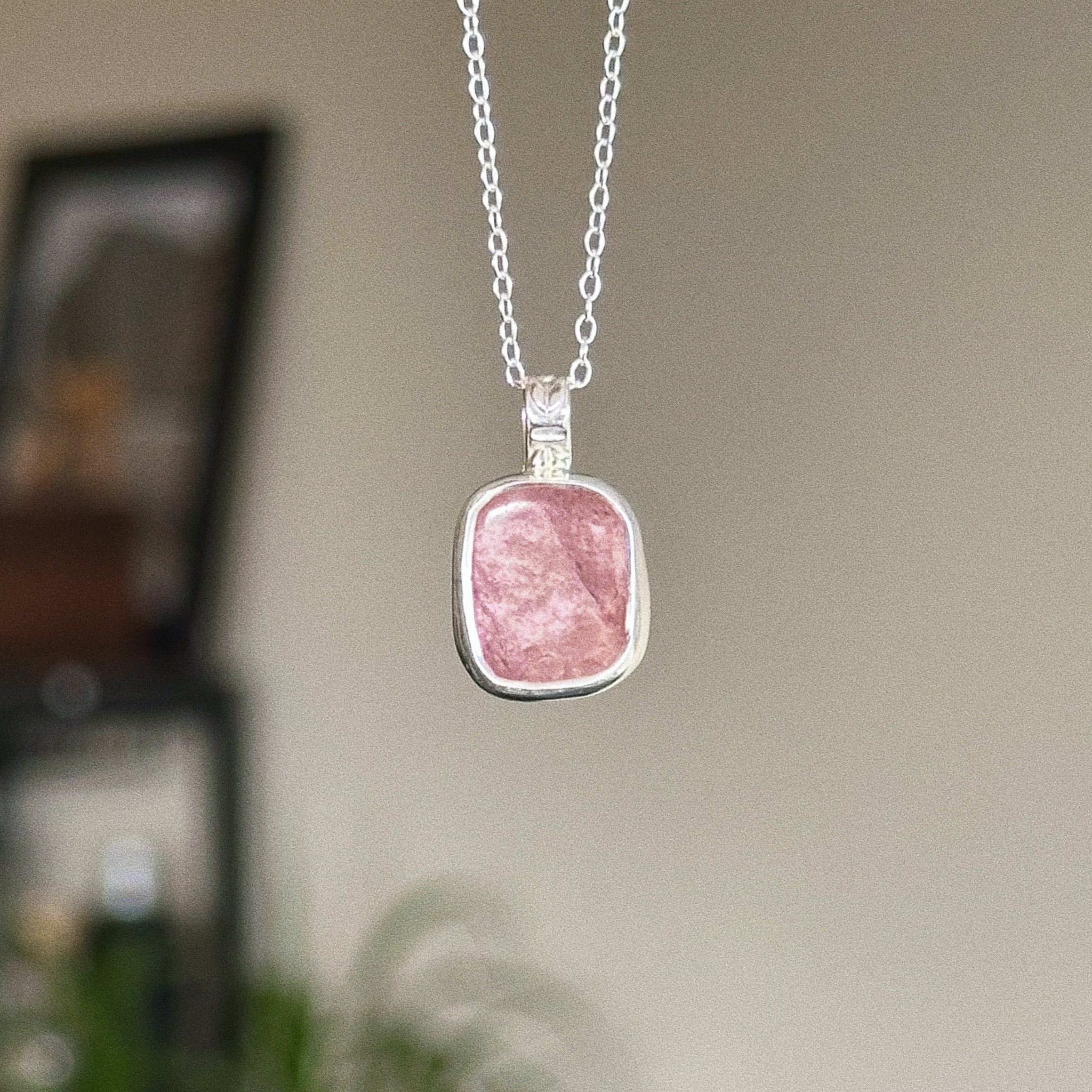 Strawberry quartz pendant