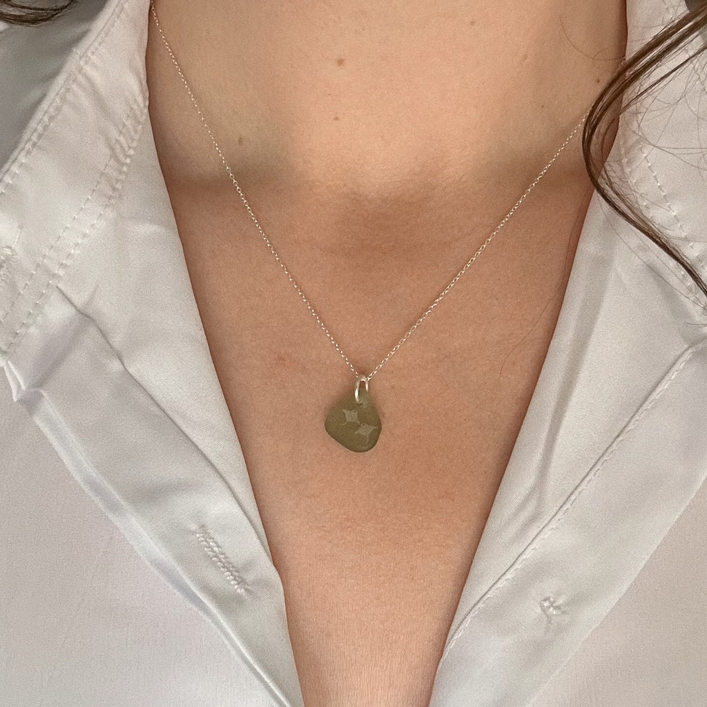 Manta ray silhouette pendant No. 6