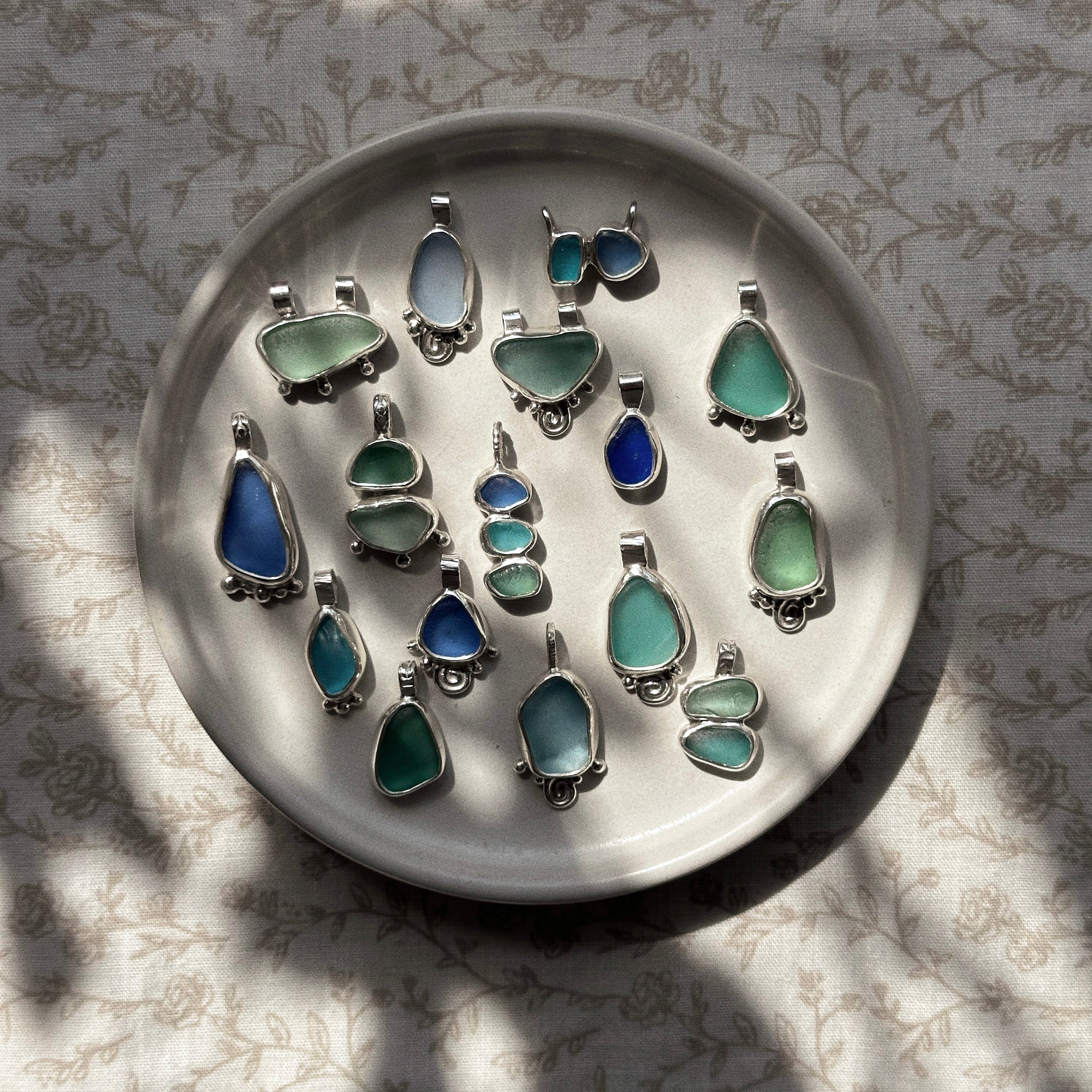 Artefact sea glass necklace No. 14